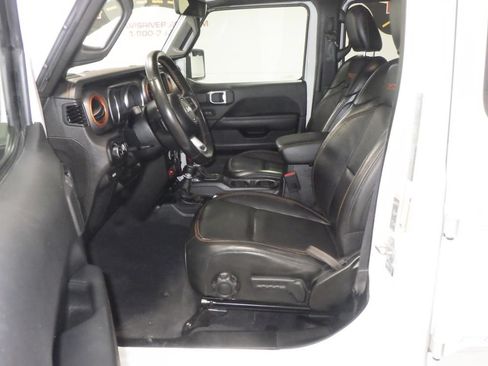 Used 2023 Jeep Gladiator Mojave w/ LED Lighting Group AWD/4WD image 8