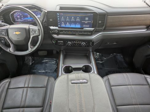 Used 2025 Chevrolet Silverado 3500 High Country w/ Technology Package image 8