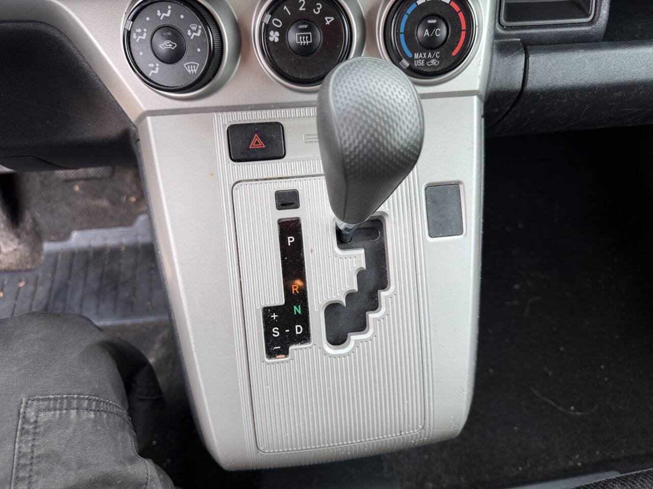 Used 2010 Scion xB FWD image 36