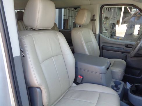 Used 2019 Nissan NV 3500 SL RWD image 35