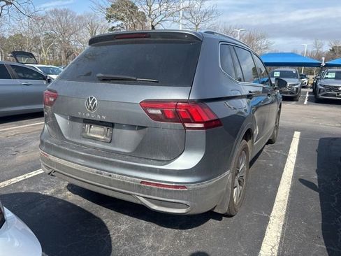 Used 2022 Volkswagen Tiguan SE image 8