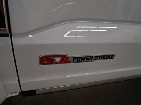 Used 2025 Ford F450 Platinum w/ Platinum Plus Package AWD/4WD image 30