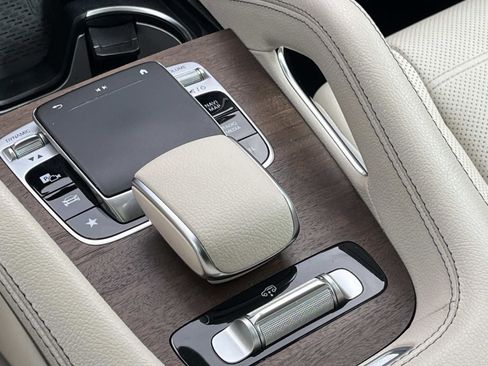 Certified 2020 Mercedes-Benz GLS 580 4MATIC image 33