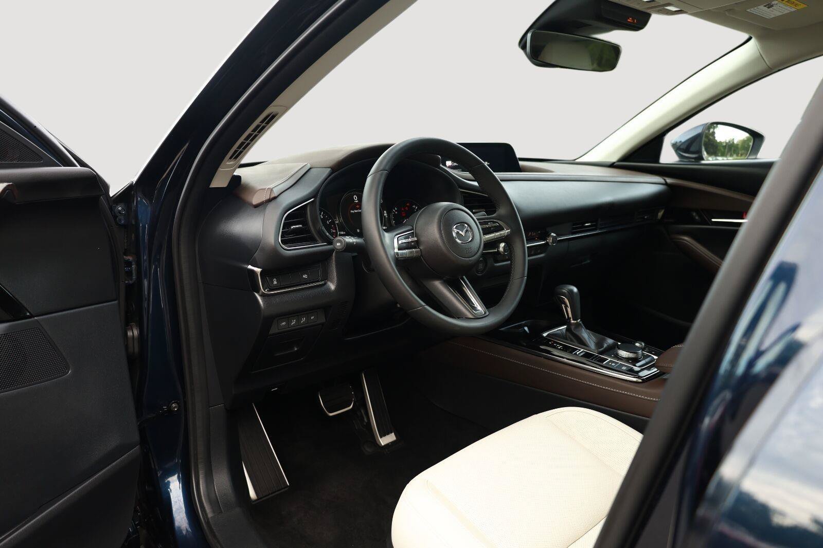 Used 2023 MAZDA CX-30 AWD 2.5 S w/ Premium Package image 12