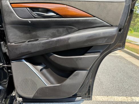 Used 2019 Cadillac Escalade 2WD image 46