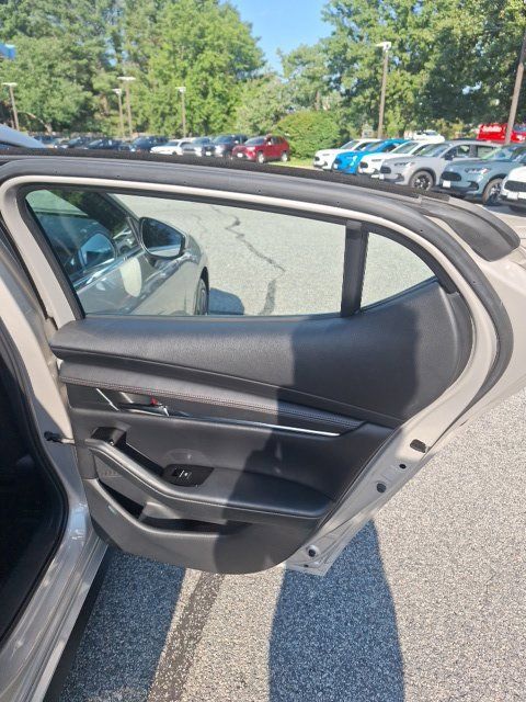 Used 2023 MAZDA MAZDA3 s FWD image 22