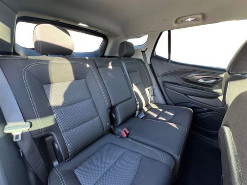 Used 2024 GMC Terrain SLE image 24