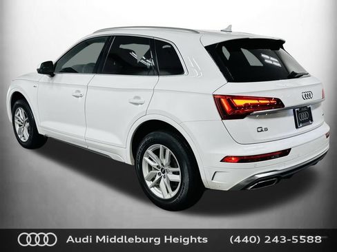 Certified 2023 Audi Q5 2.0T Premium w/ Convenience Package AWD/4WD image 5