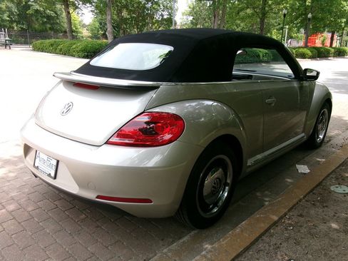 Used 2013 Volkswagen Beetle 2.5 50's Edition FWD image 12