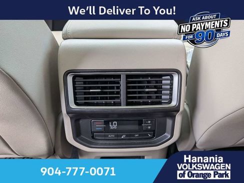 Used 2026 Volkswagen Atlas SE FWD image 17