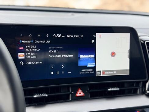 Used 2025 Kia Sportage EX image 13