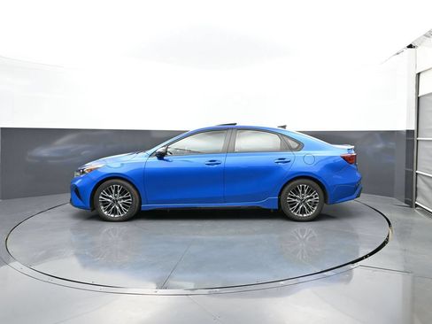 Used 2023 Kia Forte GT-Line w/ GT-Line Premium Package FWD image 4