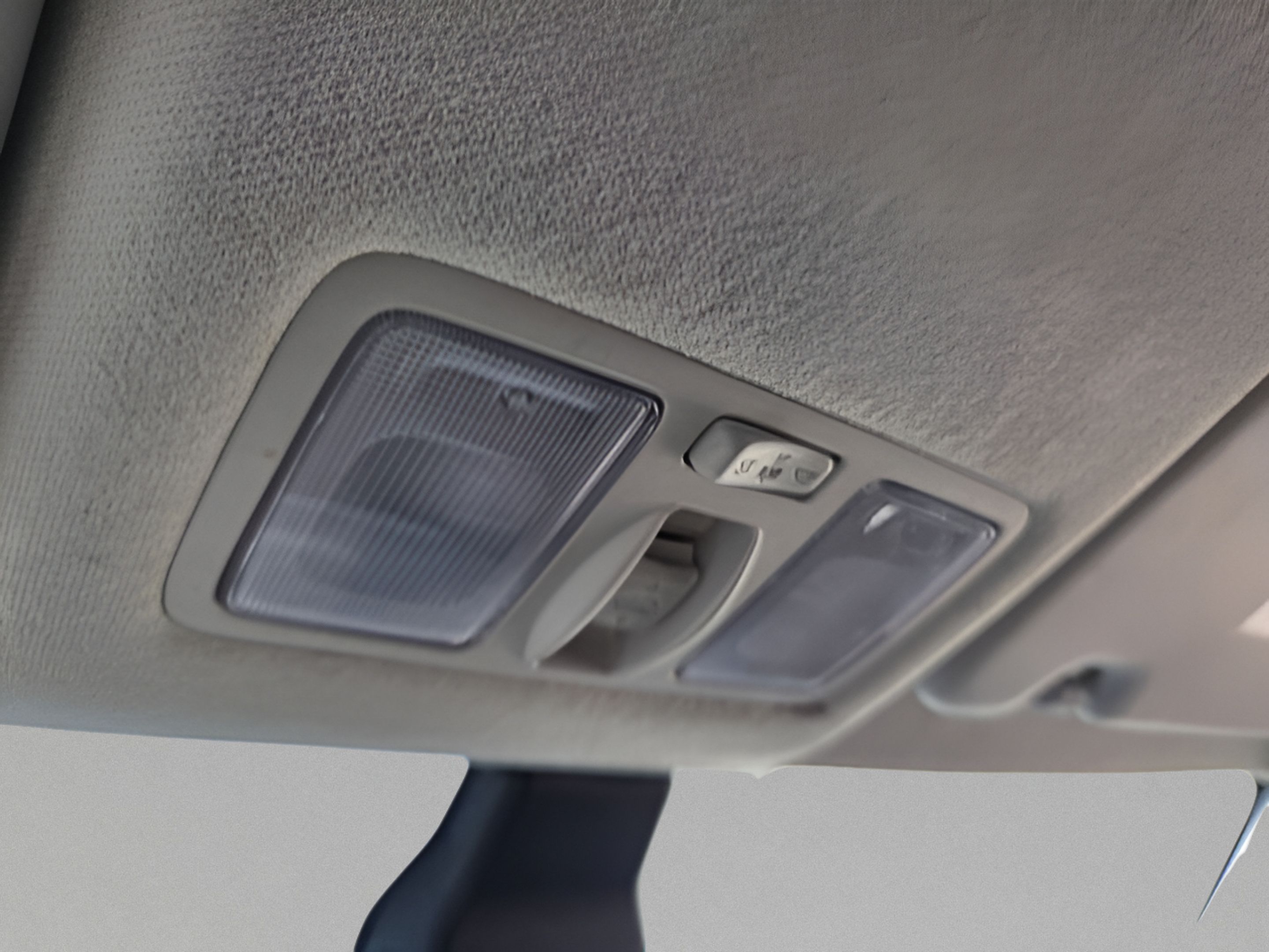 Used 2025 Hyundai Venue SEL FWD image 31