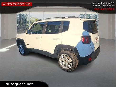 Used 2015 Jeep Renegade Latitude w/ Popular Equipment Group AWD/4WD image 7