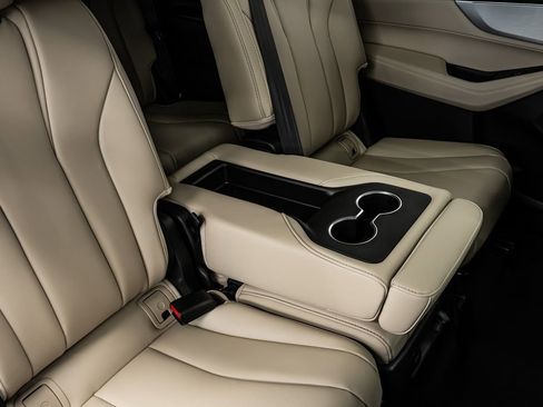 New 2026 Acura MDX SH-AWD image 31