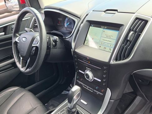 Used 2018 Ford Edge Titanium w/ Equipment Group 301A AWD/4WD image 6
