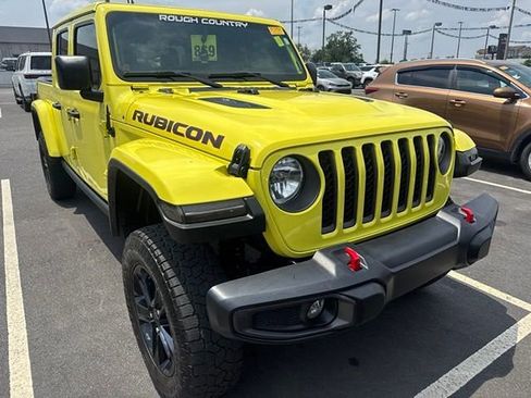 Used 2023 Jeep Gladiator Rubicon w/ Cold Weather Group AWD/4WD image 3