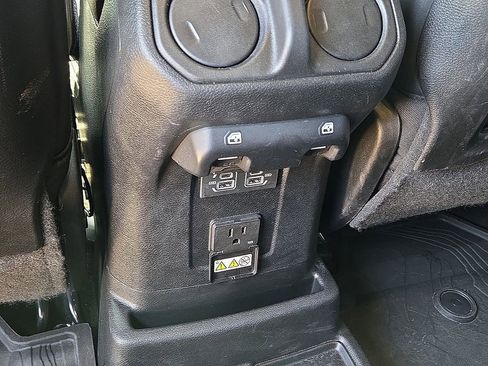 Used 2024 Jeep Wrangler High Altitude AWD/4WD image 16