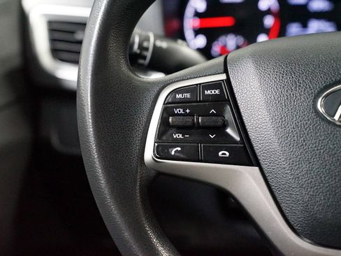 Used 2022 Hyundai Accent SE image 14