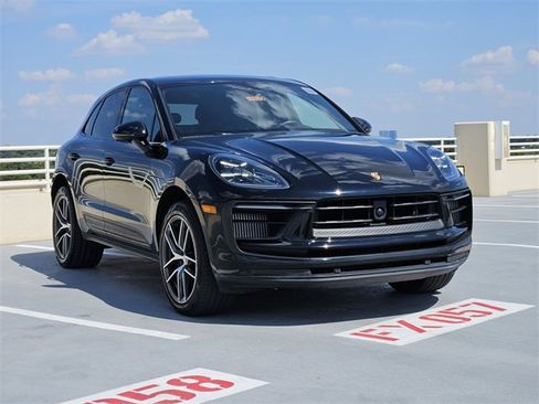 Used 2024 Porsche Macan S image 3