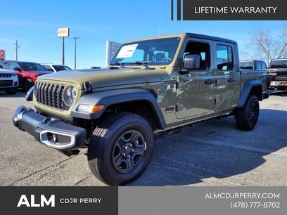 New 2026 Jeep Gladiator Sport