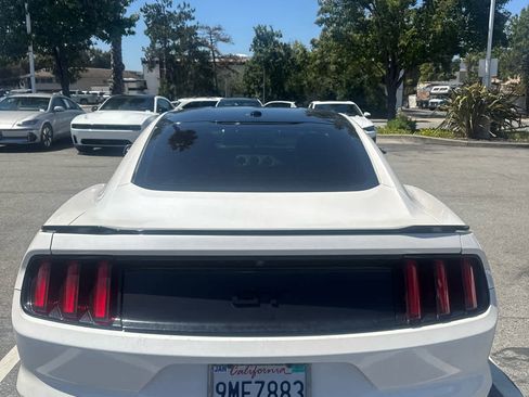 Used 2017 Ford Mustang GT Premium w/ Black Accent Package RWD image 6