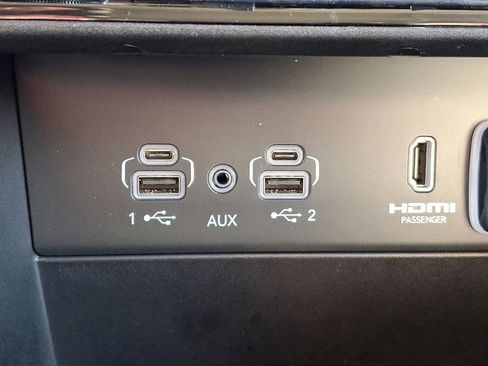 Used 2023 Jeep Grand Cherokee Overland image 28