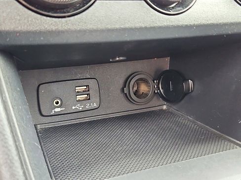 Used 2023 Subaru Crosstrek 2.5i Limited w/ Moonroof Package image 23