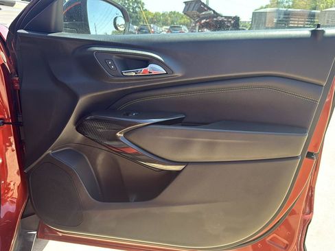 Used 2024 Chevrolet Trax ACTIV w/ Sunroof Package FWD image 36