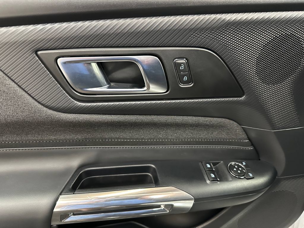 Used 2025 Ford Mustang GT RWD image 18