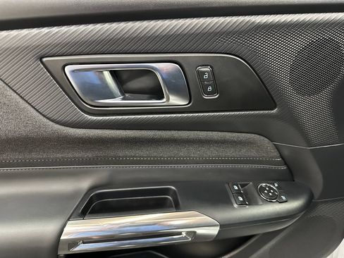 Used 2025 Ford Mustang GT RWD image 18