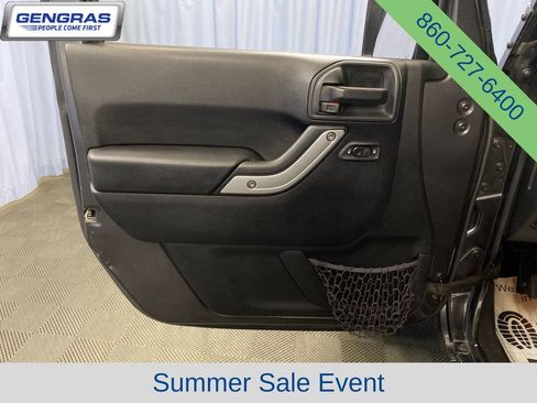 Used 2017 Jeep Wrangler Unlimited Rubicon AWD/4WD image 12