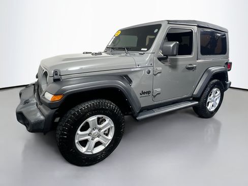 Used 2022 Jeep Wrangler Sport AWD/4WD image 9