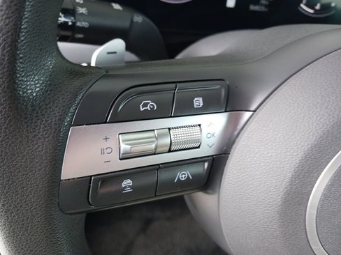 Used 2025 Hyundai Sonata SEL FWD image 32