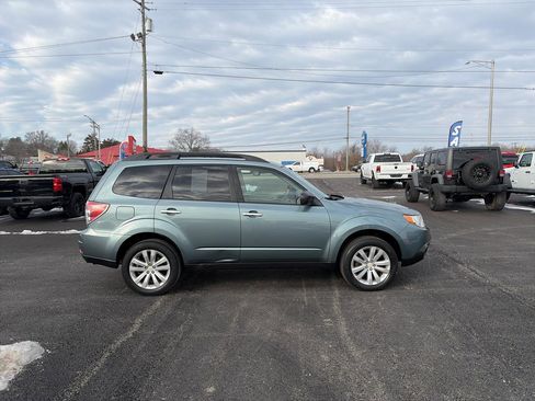 Used 2011 Subaru Forester 2.5X Limited w/ Protection Group 3 image 2