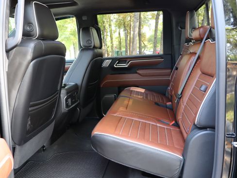 Used 2025 GMC Sierra 2500 Denali Ultimate image 41