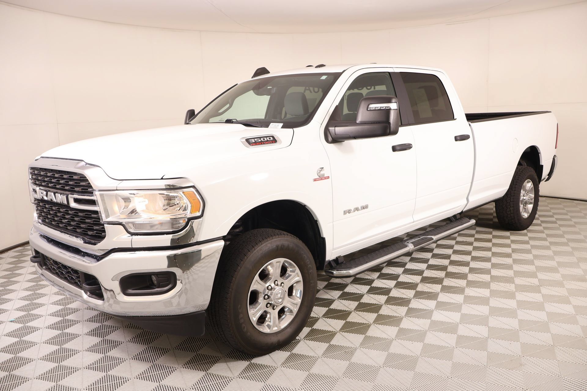 Used 2024 RAM 3500 Big Horn AWD/4WD image 9