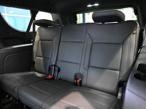 New 2026 Chevrolet Suburban High Country AWD/4WD image 14