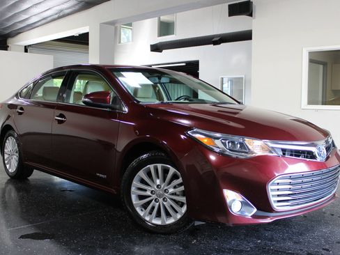 Used 2014 Toyota Avalon XLE Touring FWD image 37