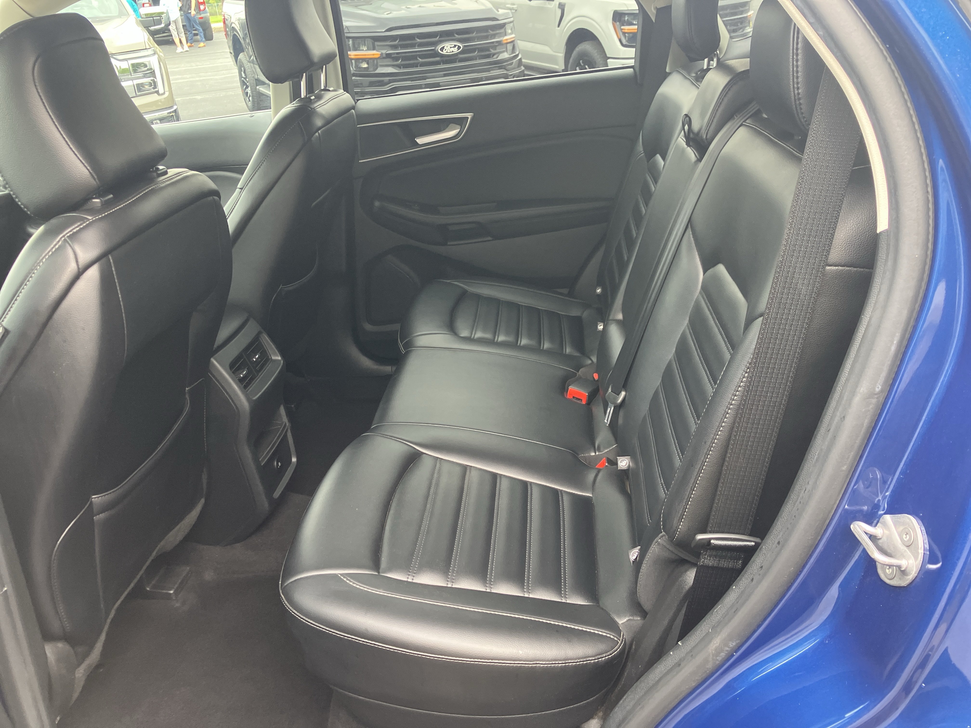 Used 2023 Ford Edge SEL AWD/4WD image 15