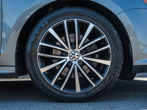 Used 2017 Volkswagen Jetta Sport FWD image 20