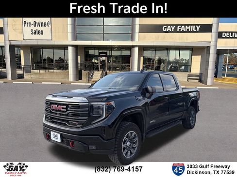 Used 2024 GMC Sierra 1500 AT4 w/ Technology Package AWD/4WD image 3