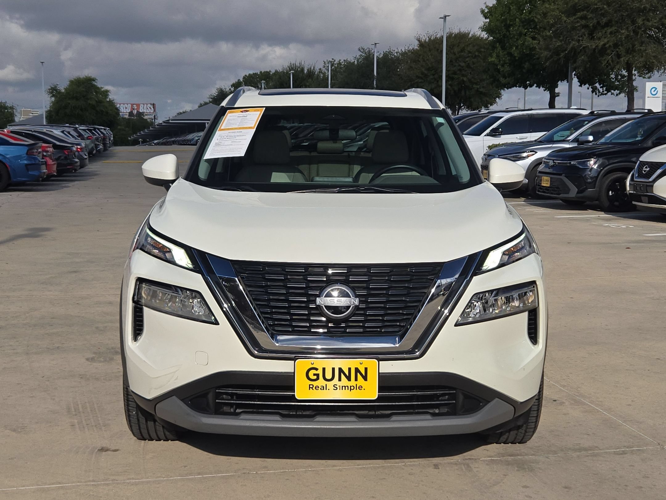 Used 2023 Nissan Rogue SV w/ SV Premium B Package FWD image 8
