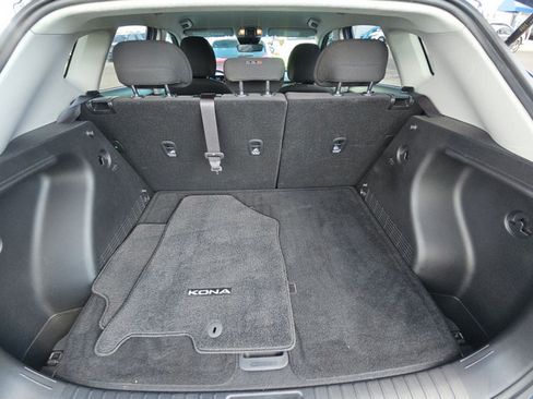 Used 2025 Hyundai Kona SEL FWD image 5