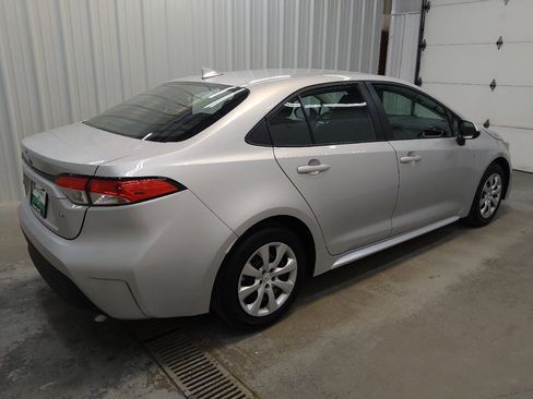 Used 2025 Toyota Corolla LE image 10