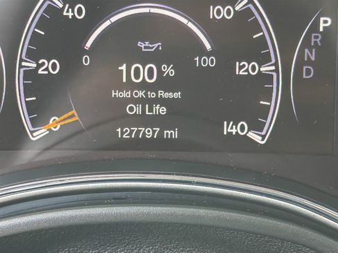 Used 2020 Jeep Grand Cherokee Laredo image 35