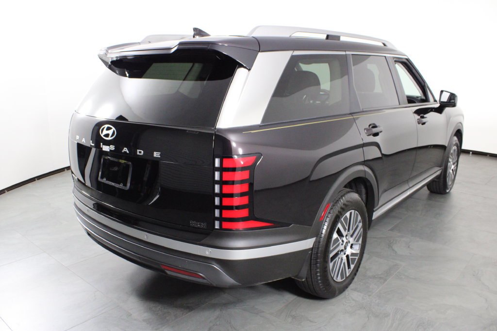 Certified 2026 Hyundai Palisade FWD Hybrid image 4