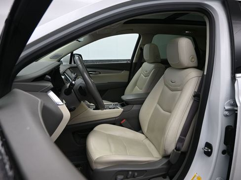 Used 2022 Cadillac XT5 Premium Luxury w/ Technology Package image 25