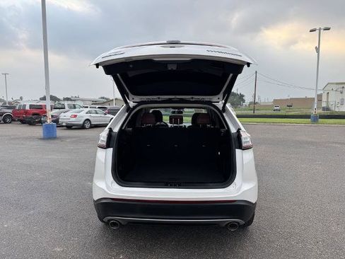 Certified 2018 Ford Edge Titanium w/ Equipment Group 301A FWD image 5