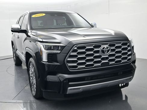 Used 2025 Toyota Sequoia Capstone AWD/4WD image 2
